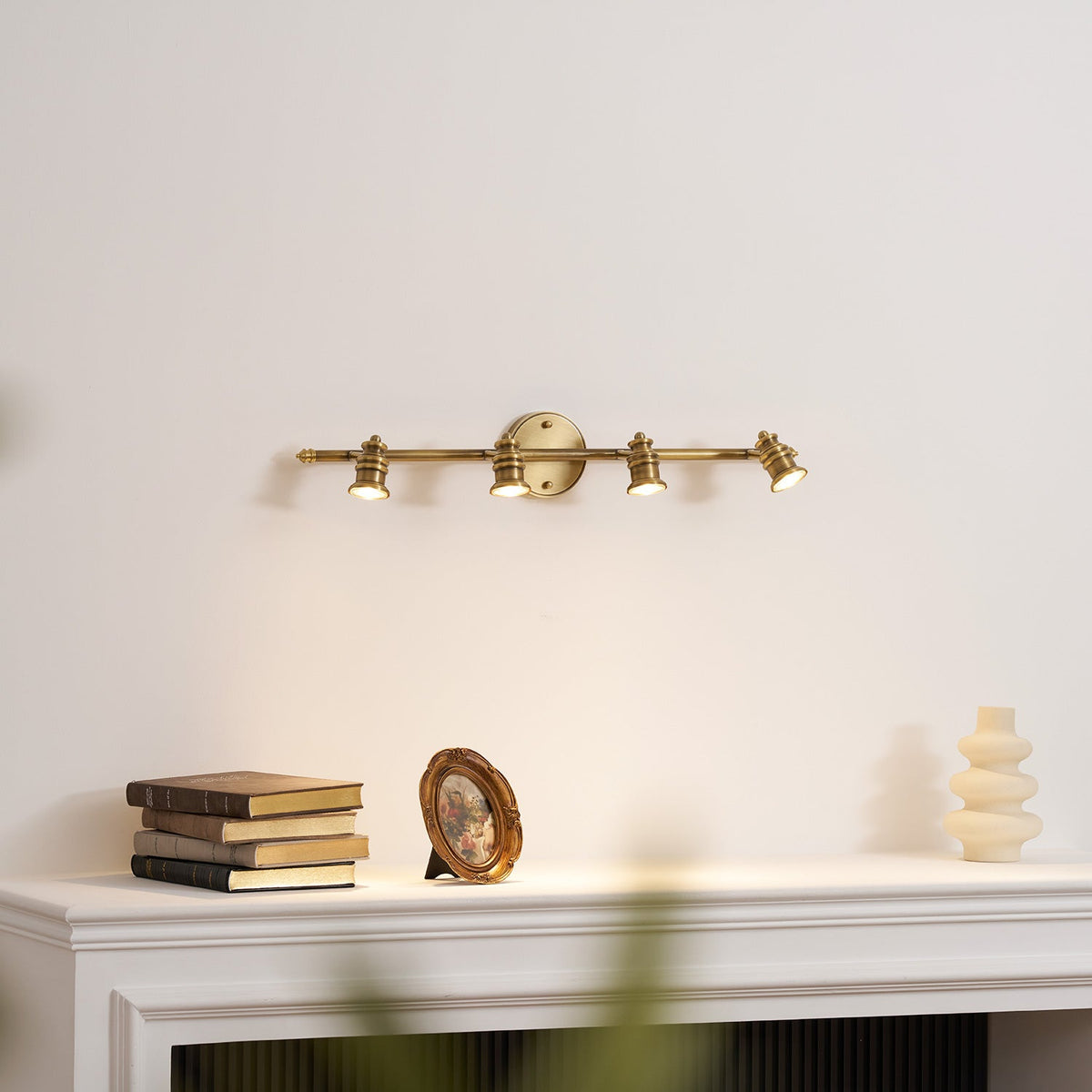 Corten applique in ottone