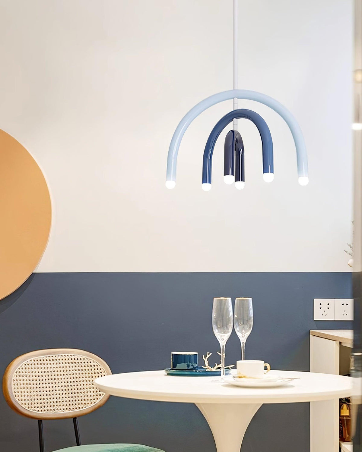 Lampada a sospensione Rainbow Arc moderna in metallo per soggiorno e sala da pranzo