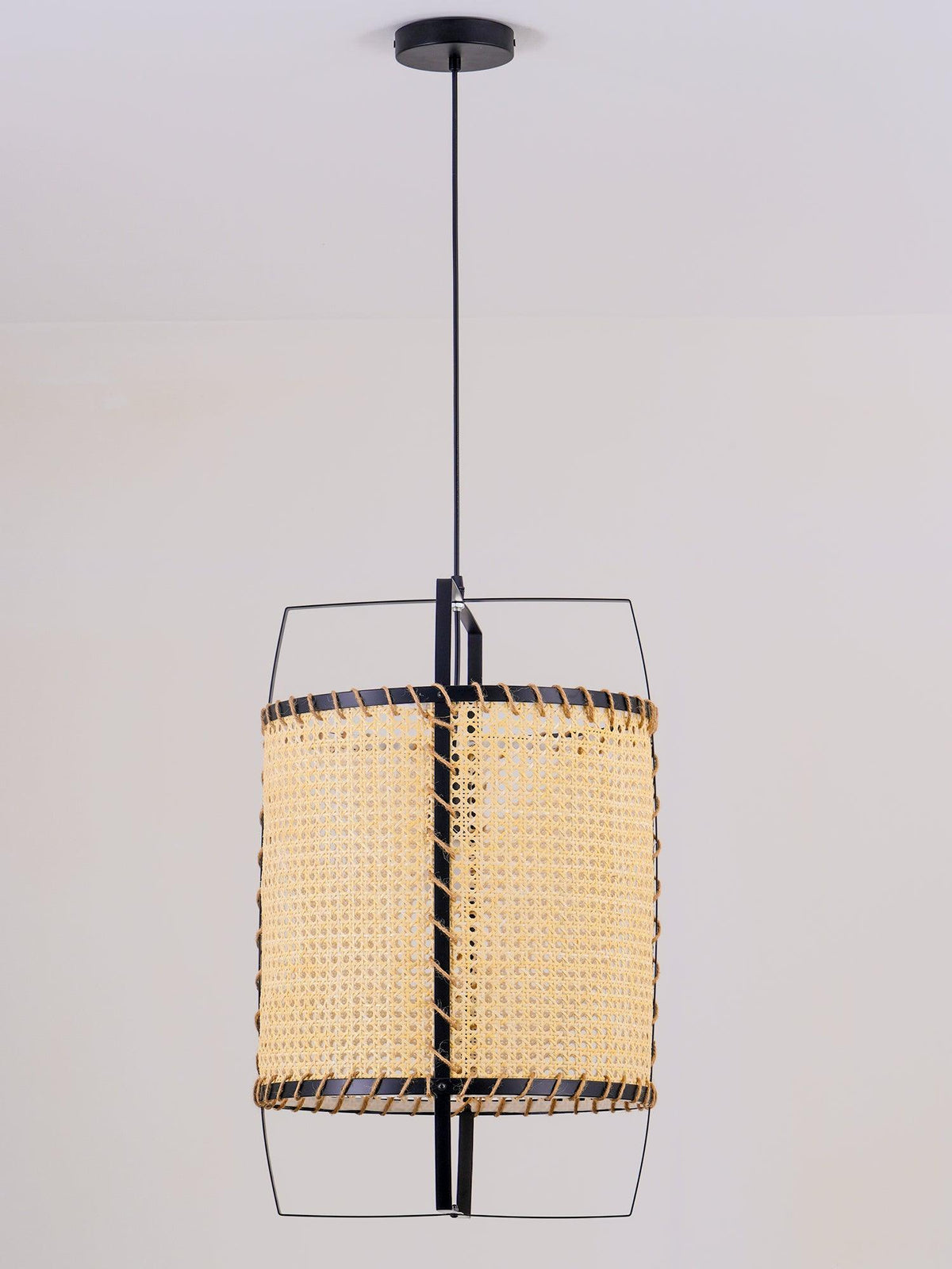 Kevis lampada a sospensione Struttura metallica in canna di rattan stile industriale