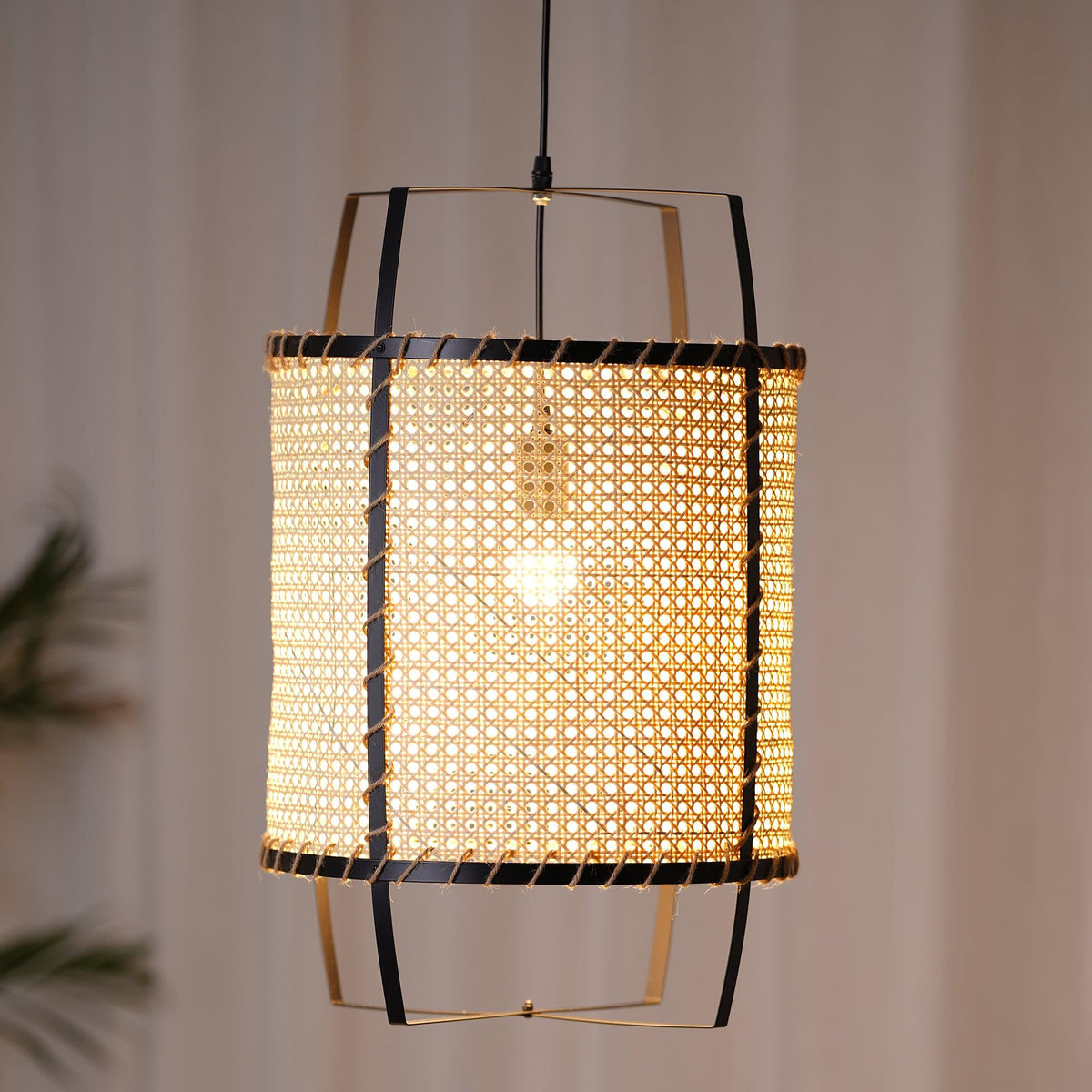 Kevis lampada a sospensione Struttura metallica in canna di rattan stile industriale