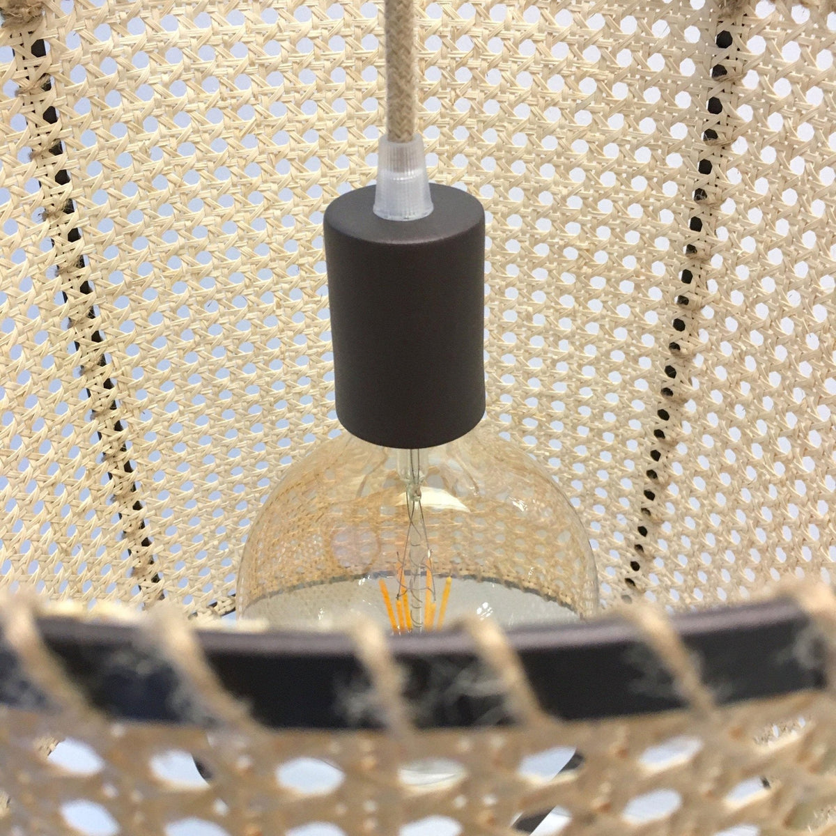 Kevis lampada a sospensione Struttura metallica in canna di rattan stile industriale