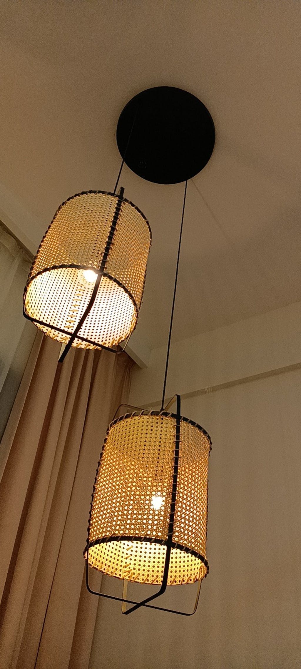 Kevis lampada a sospensione Struttura metallica in canna di rattan stile industriale