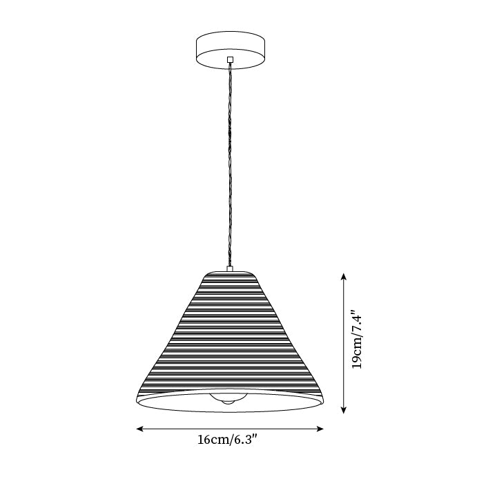 Lampada a sospensione, paralume in rattan e corpo metallico a cono, forma naturale minimalista in metallo
