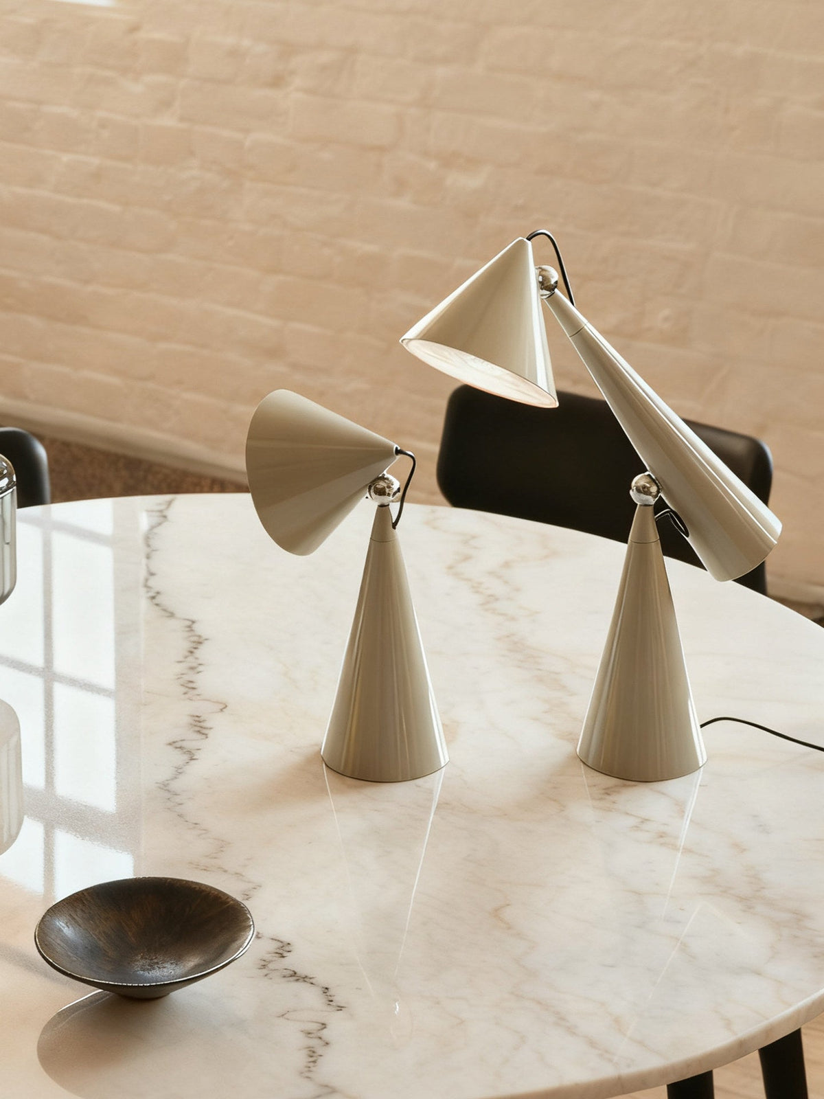 Rechargeable lampada da tavolo a cono