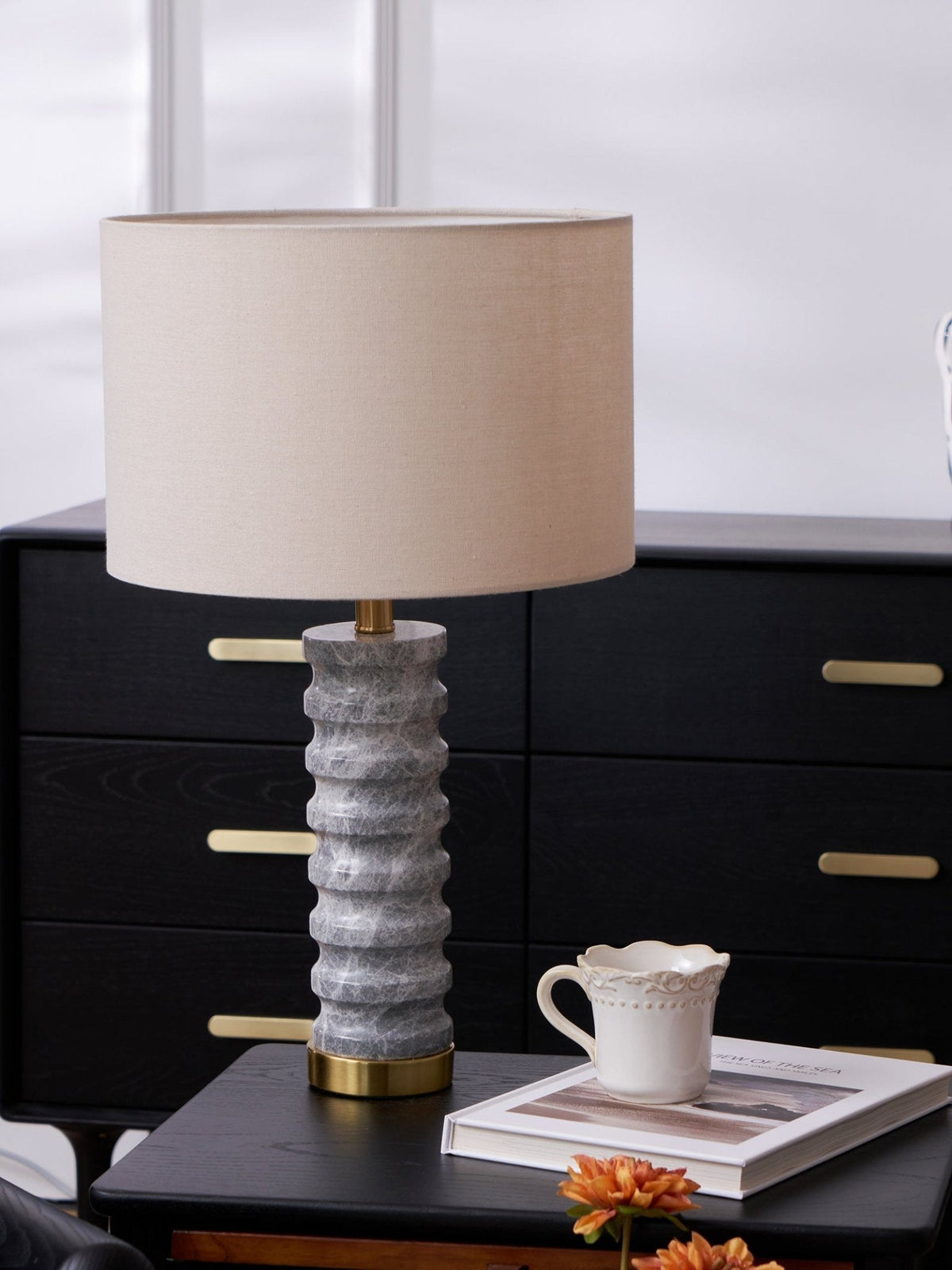 Petirielle lampada da tavolo in Pietra moderna