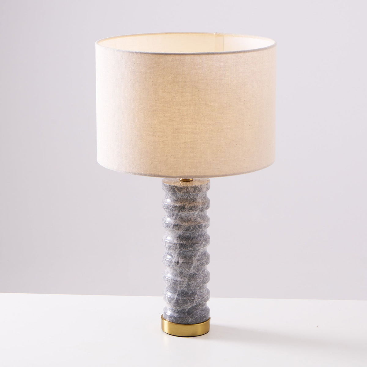 Petirielle lampada da tavolo in Pietra moderna