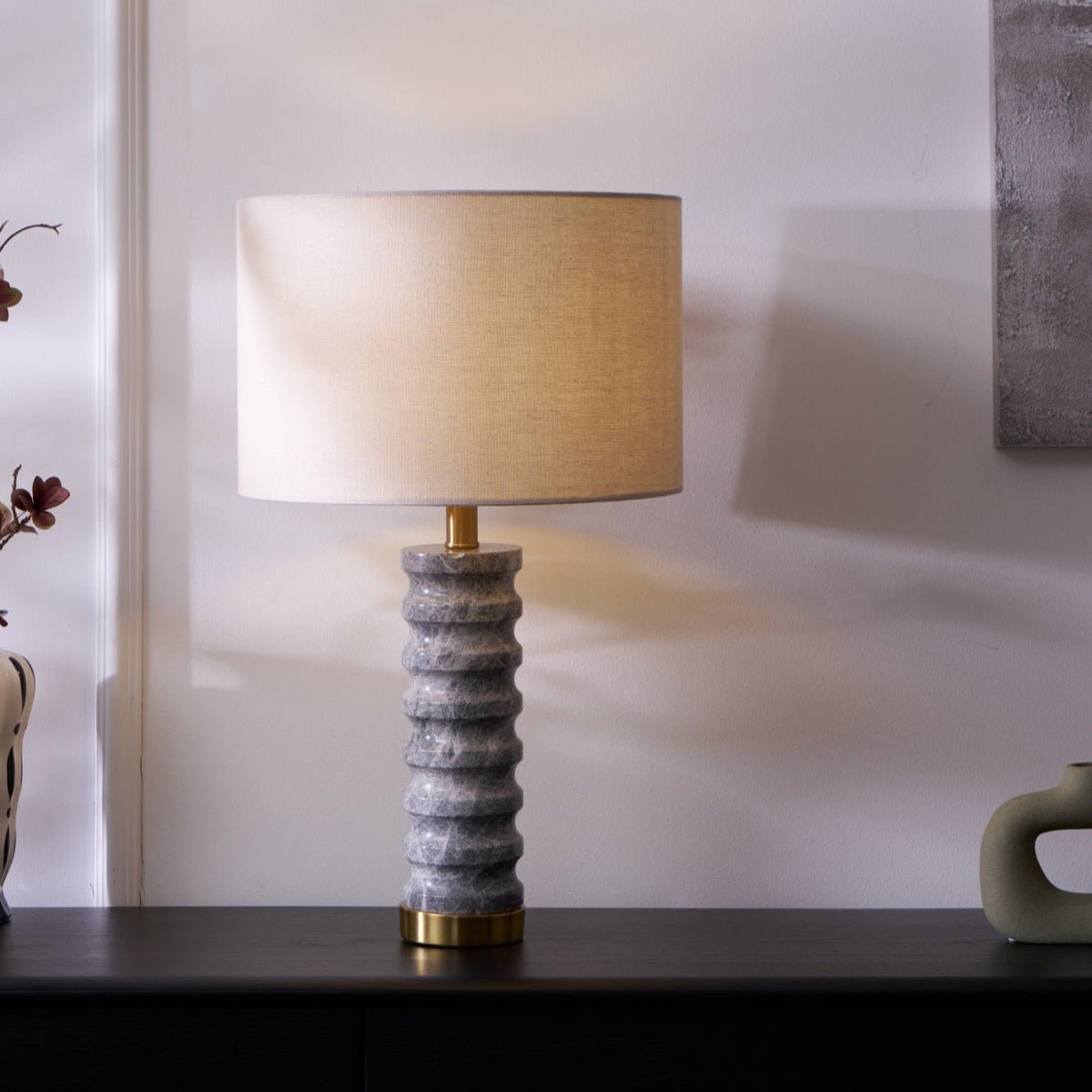 Petirielle lampada da tavolo in Pietra moderna