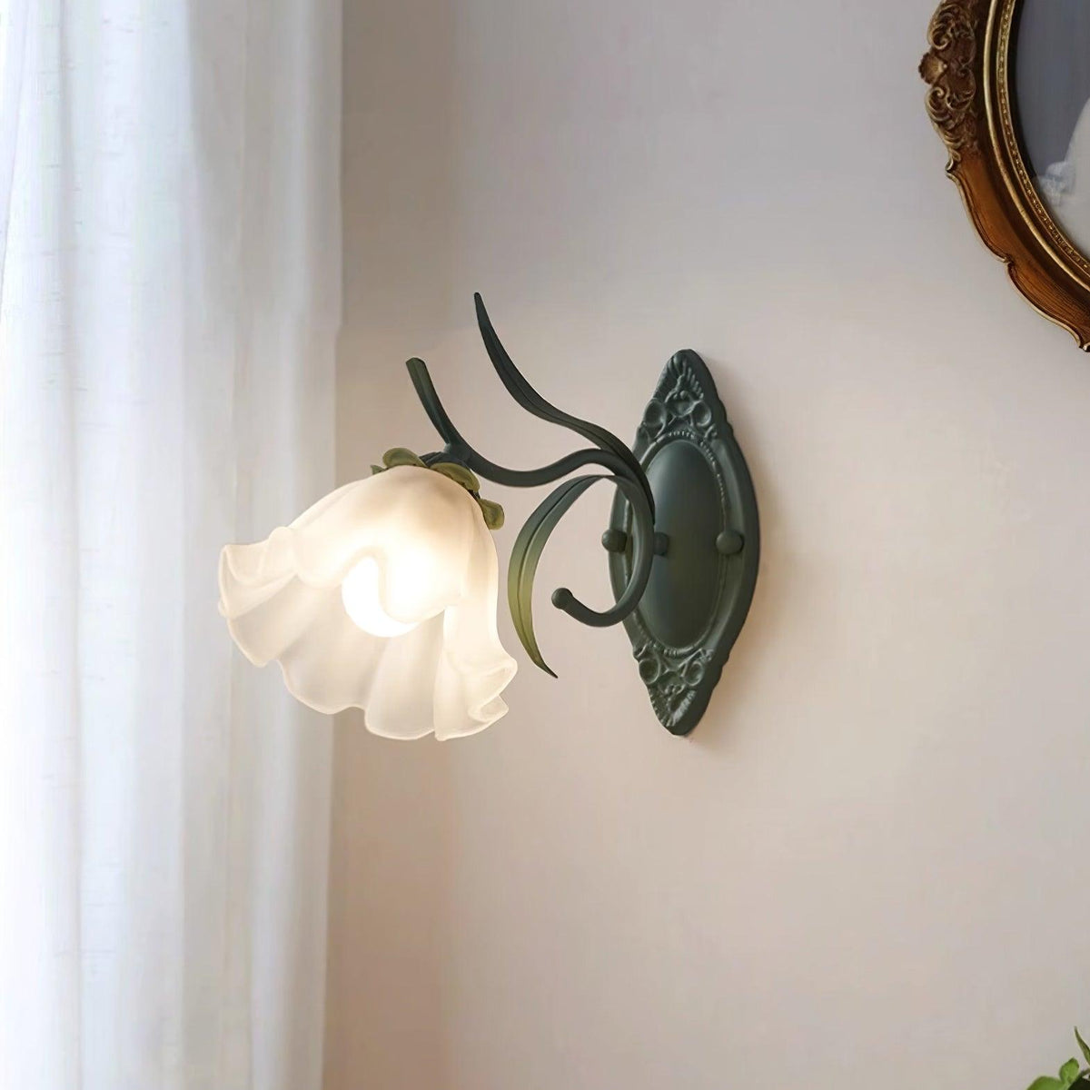 Lampada da parete vintage con paralume in vetro floreale per camera da letto e soggiorno