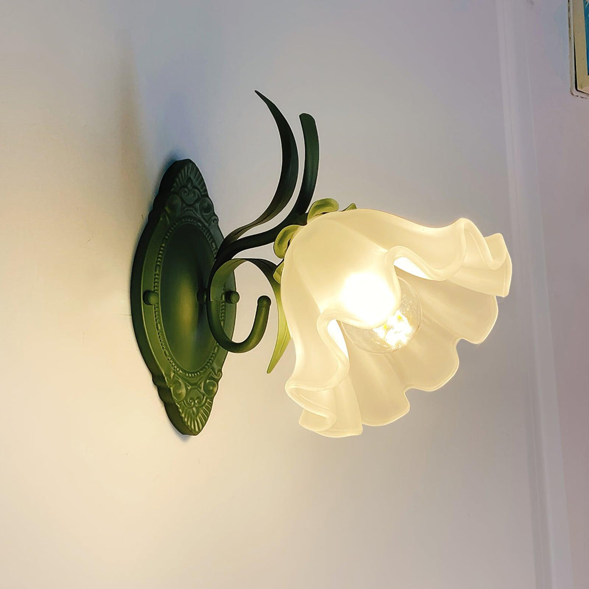 Lampada da parete vintage con paralume in vetro floreale per camera da letto e soggiorno