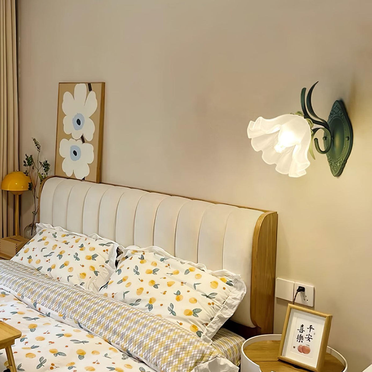 Lampada da parete vintage con paralume in vetro floreale per camera da letto e soggiorno