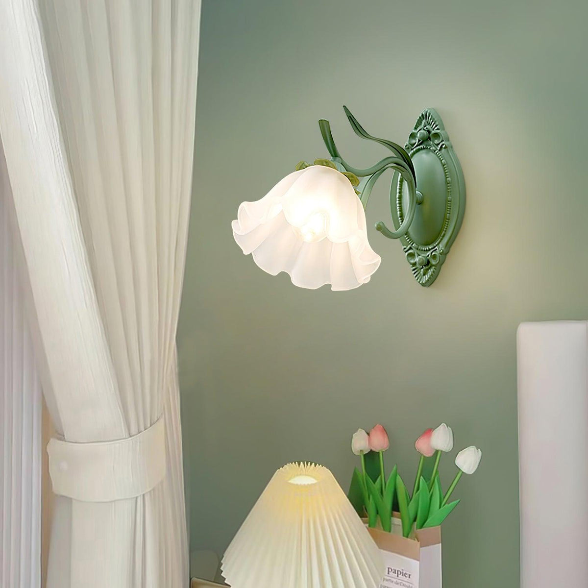 Lampada da parete vintage con paralume in vetro floreale per camera da letto e soggiorno