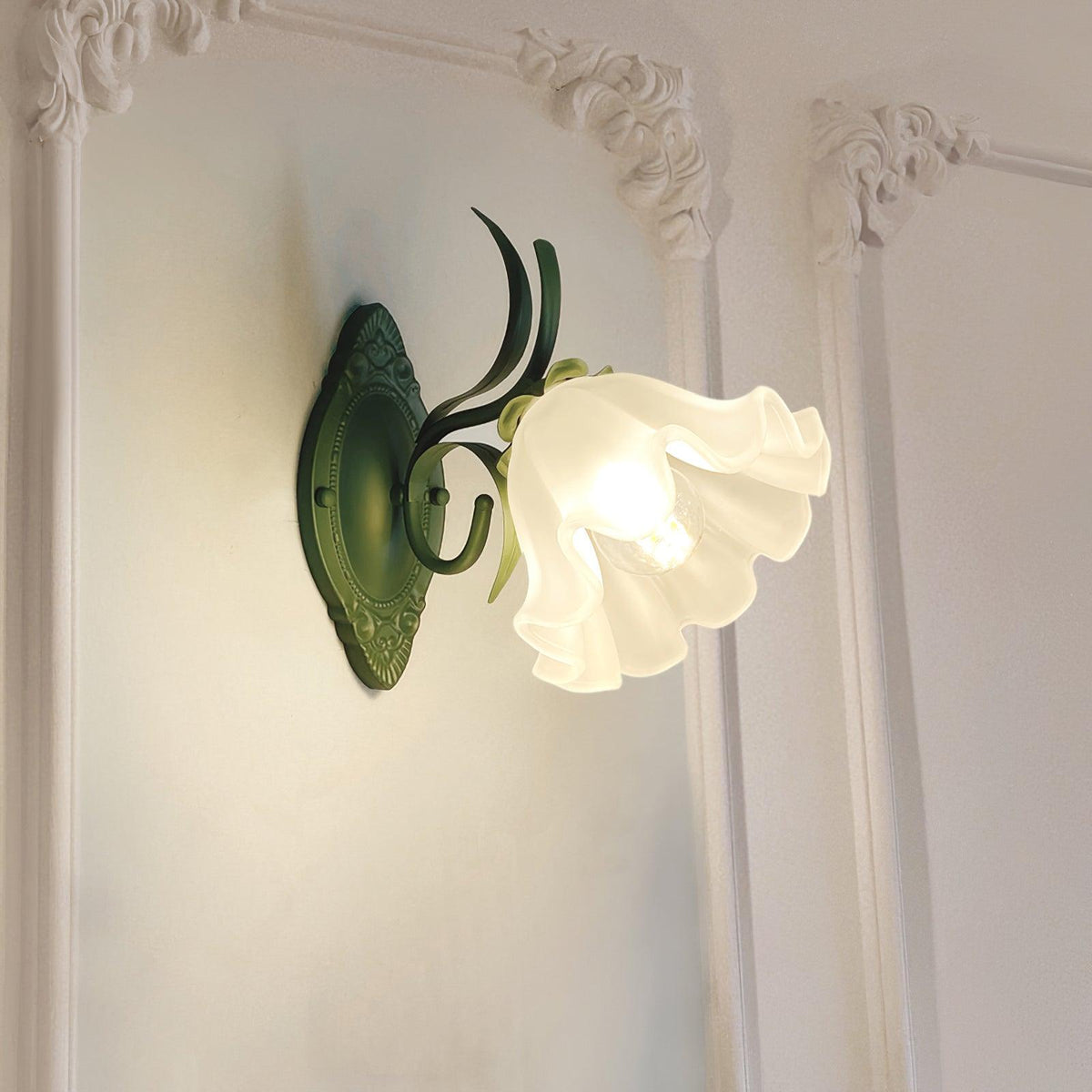 Lampada da parete vintage con paralume in vetro floreale per camera da letto e soggiorno