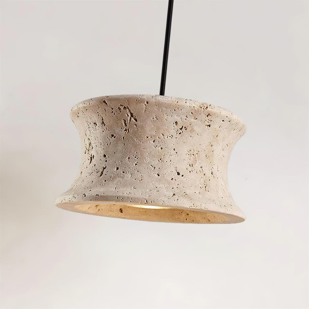 Noreria lampada a sospensione in travertino con Forma Scultorea