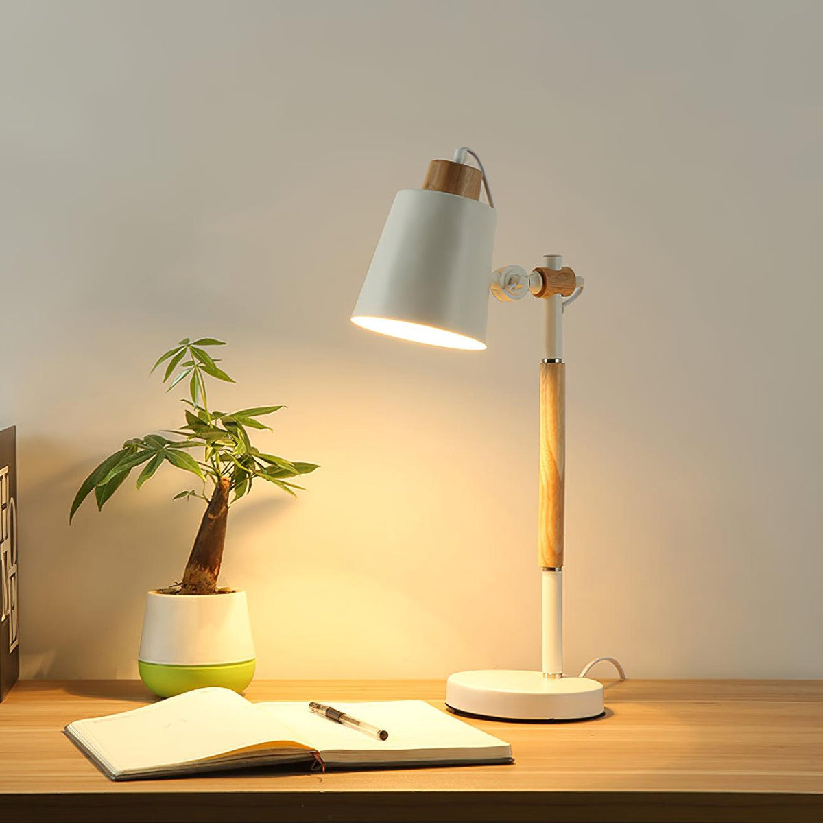 Addyson lampada da tavolo minimalista