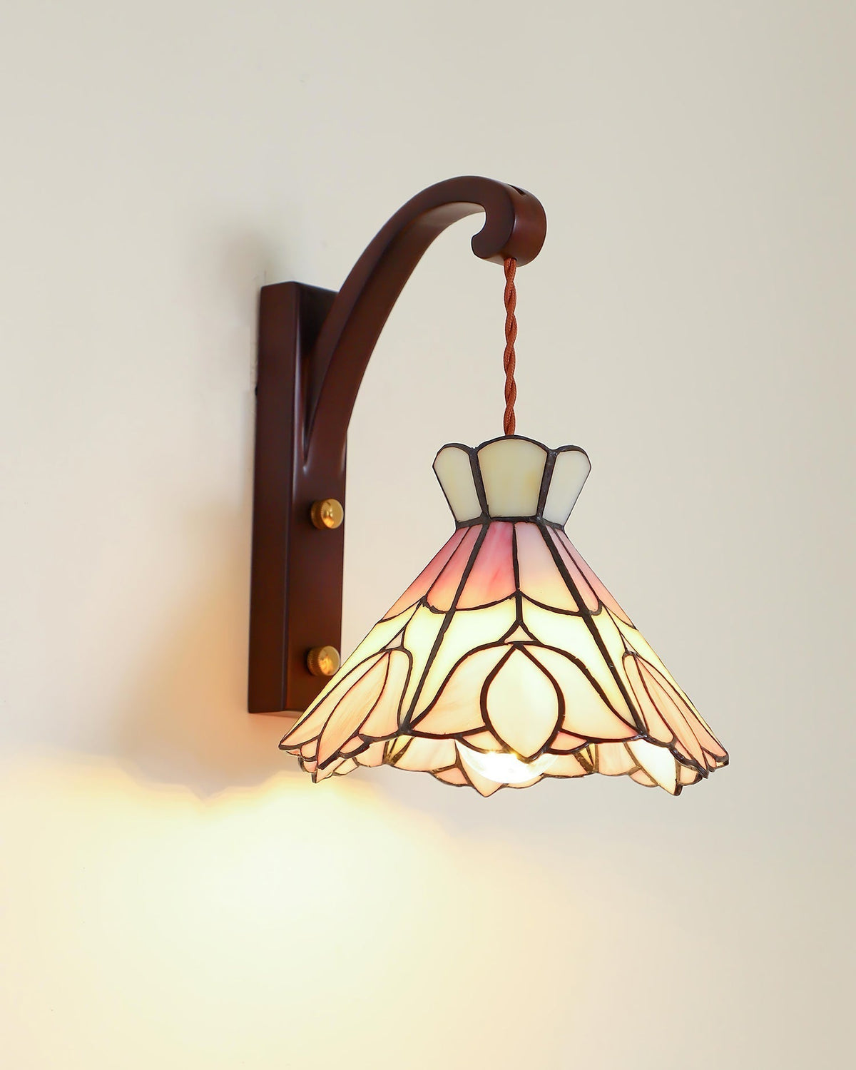 Lampada da parete corpo in legno paralume vetro Tiffany rosa floreale stile vintage Art Deco