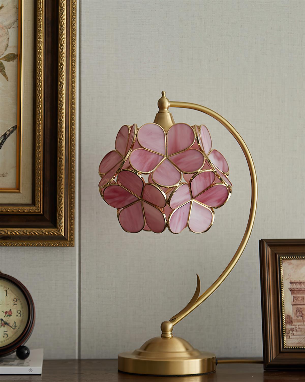 Lampada da tavolo trifoglio Petal e rosa floreale