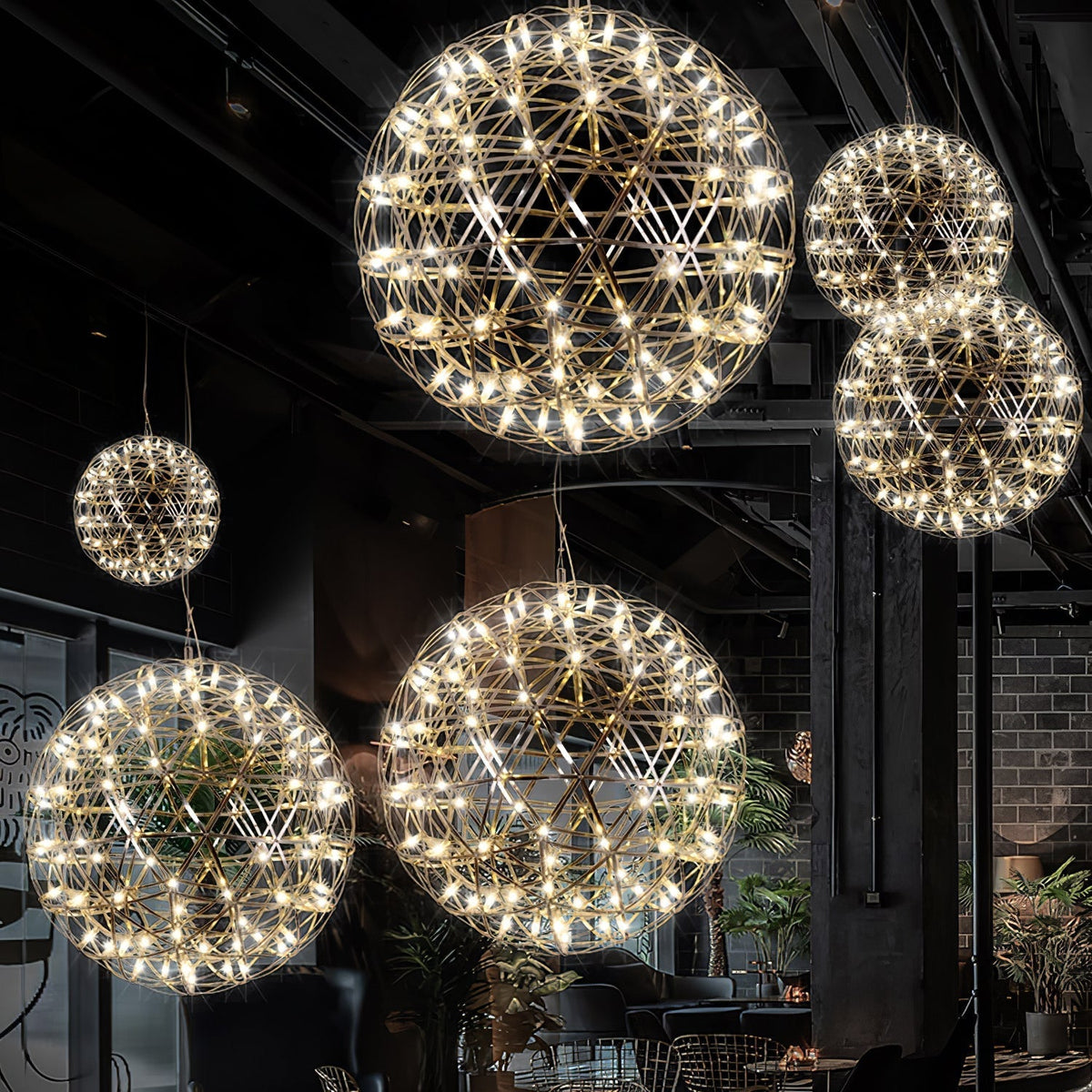 Sylvarin lampada a sospensione con sfera scintillante in oro