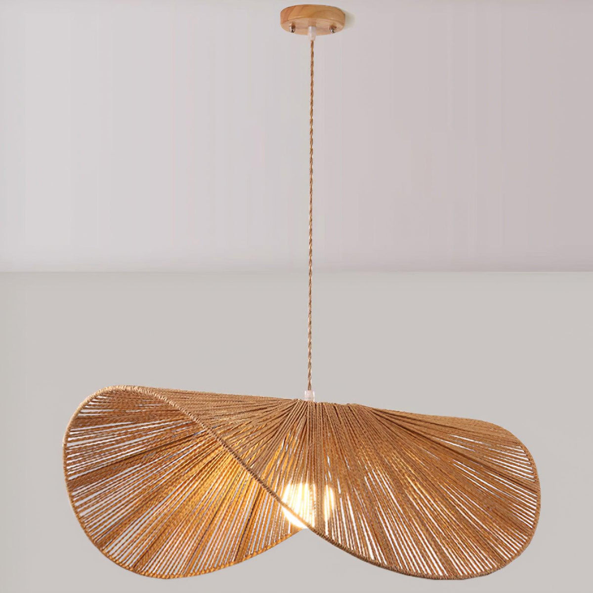 Canoeria lampada a sospensione in rattan intrecciato a mano naturale
