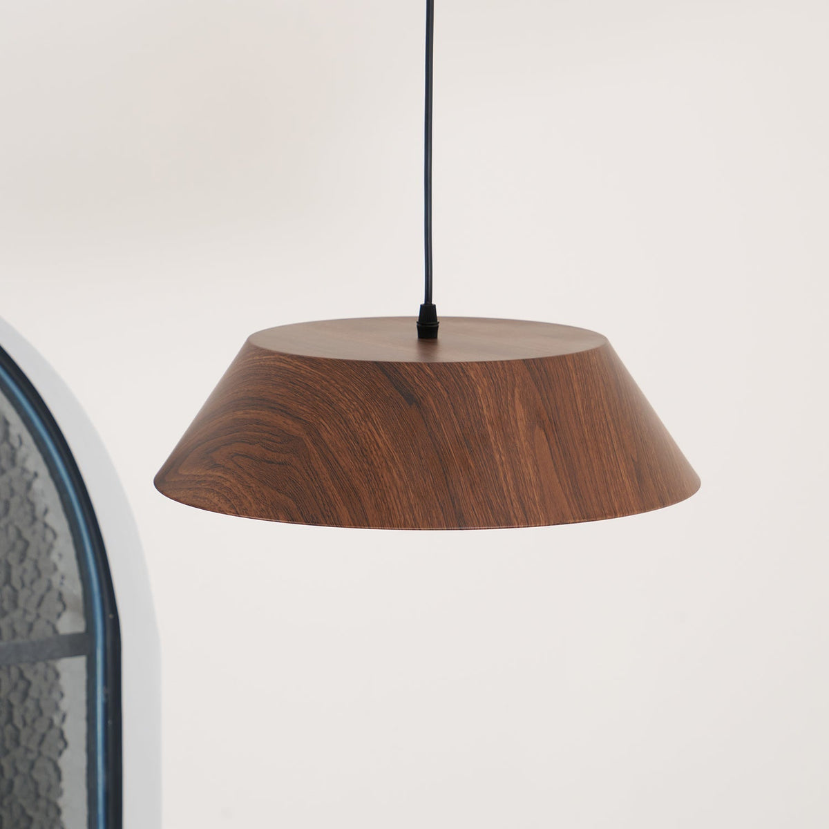 Novain lampada a sospensione con effetto legno