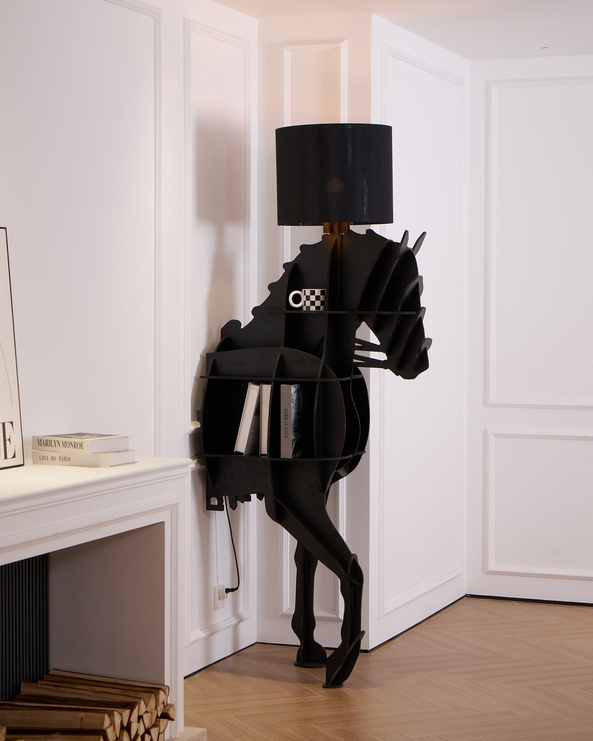 Nrasen lampada da terra a Forma di Cavallo