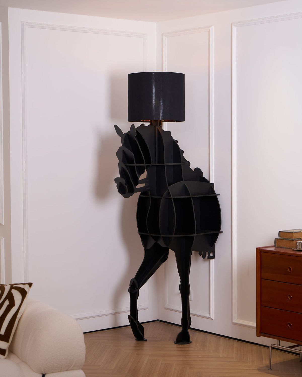 Nrasen lampada da terra a Forma di Cavallo