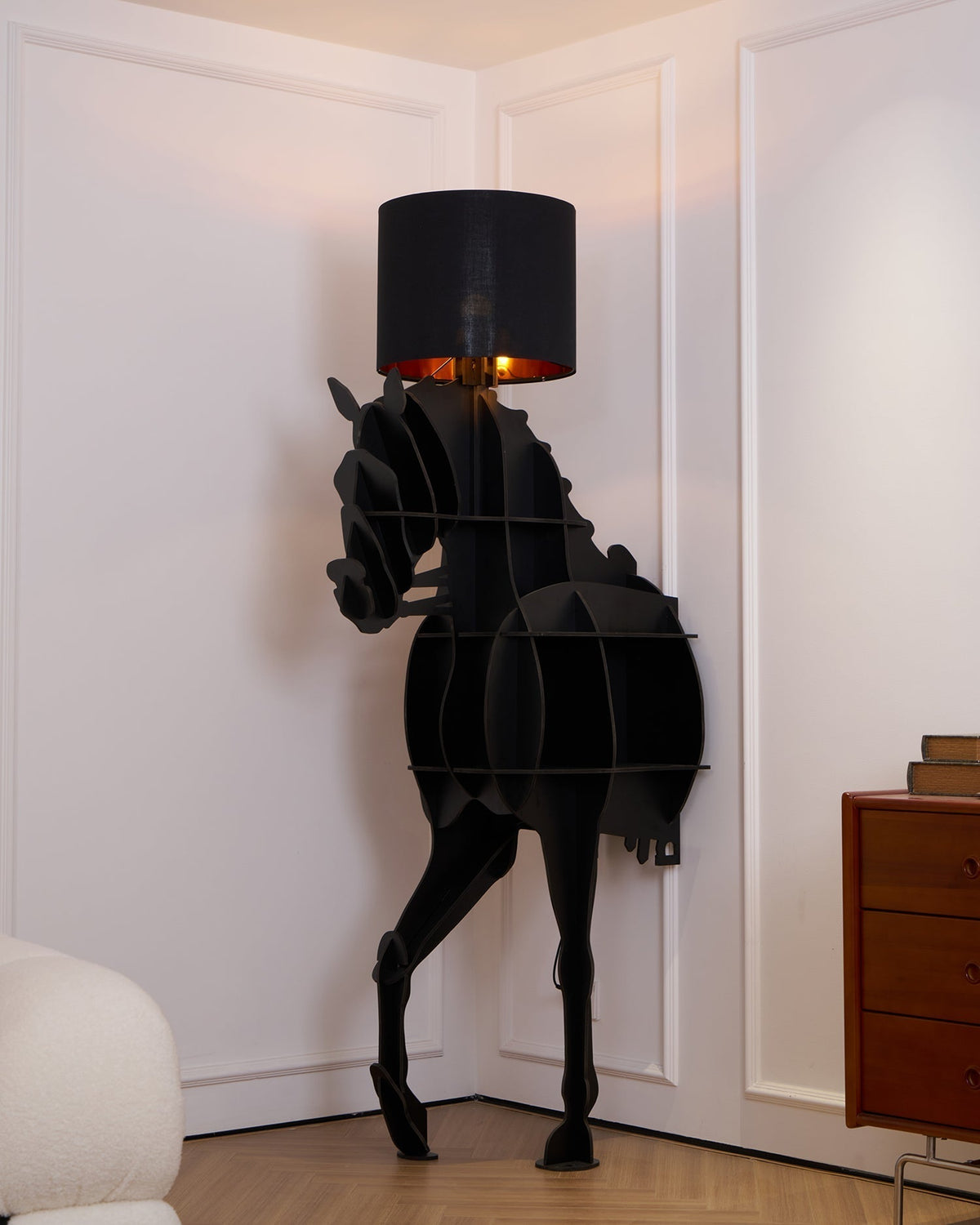 Nrasen lampada da terra a Forma di Cavallo