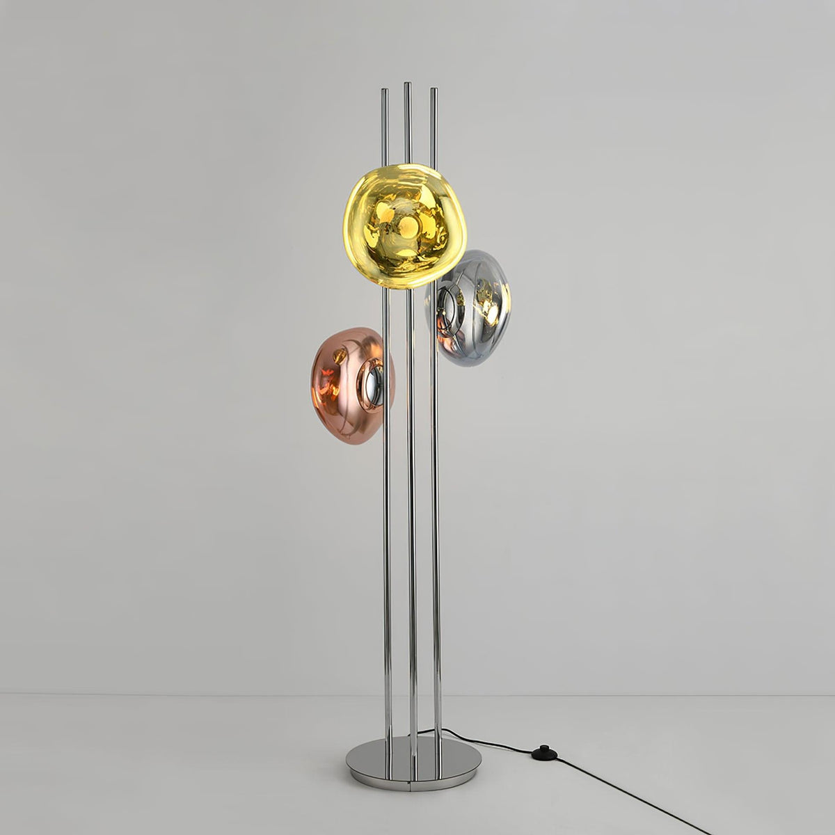 Gevara lampada da terra contemporanea