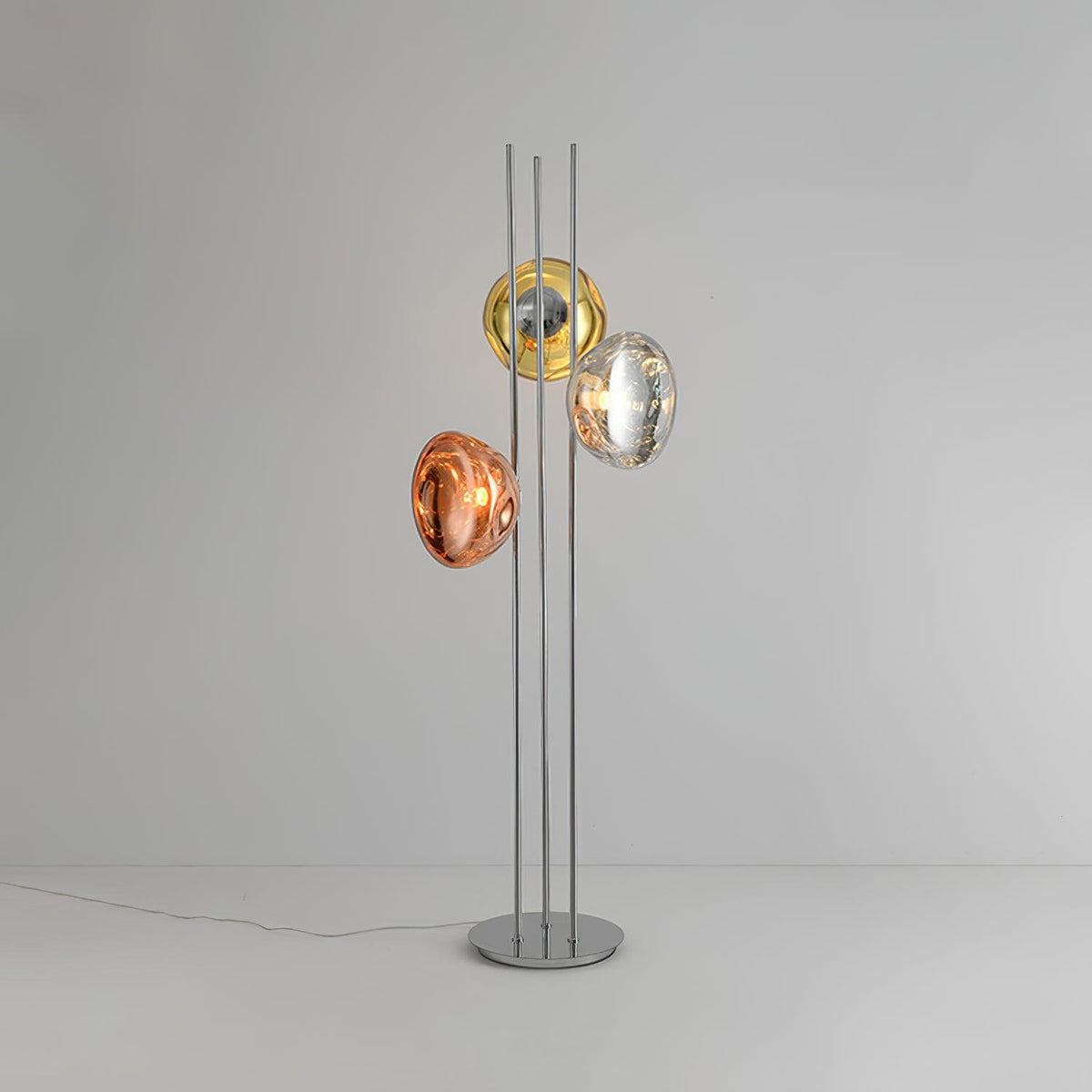 Gevara lampada da terra contemporanea