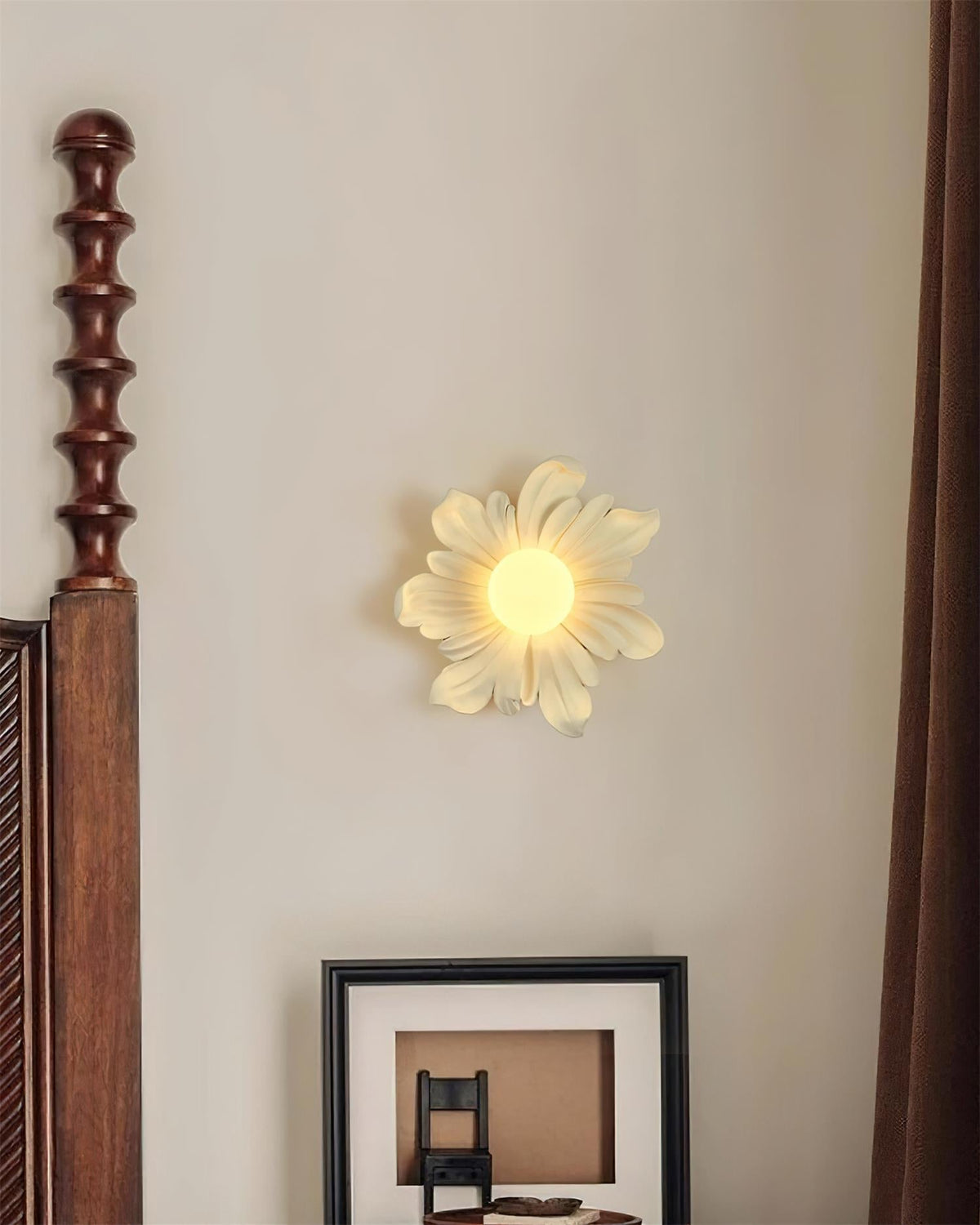 Tina lampada da parete a fiore