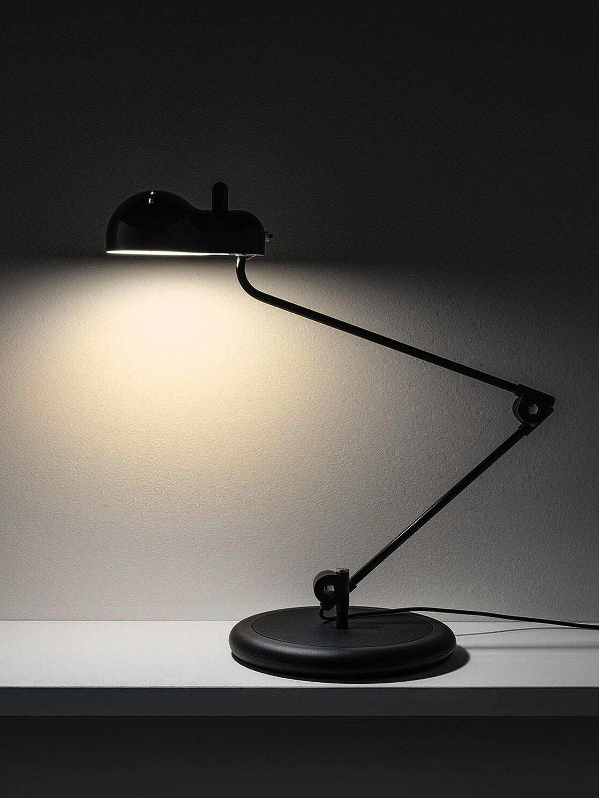 Flaren lampada da tavolo in Acciaio classico