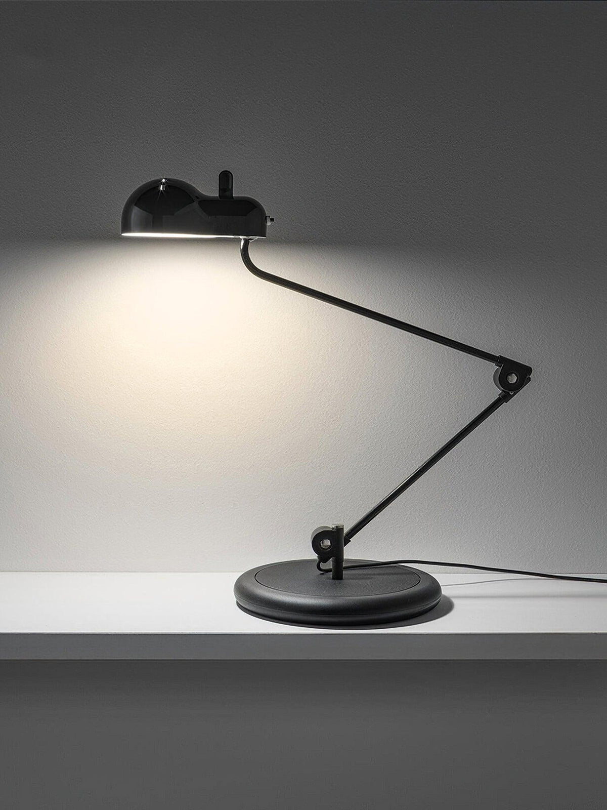 Flaren lampada da tavolo in Acciaio classico