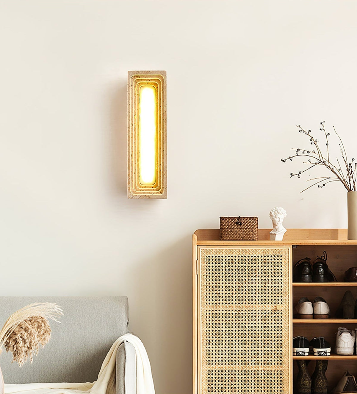 Atheila lampada da parete in travertino Giallo