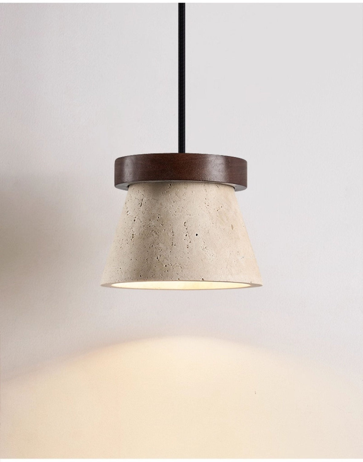 Valisielle lampada a sospensione con anello in travertino