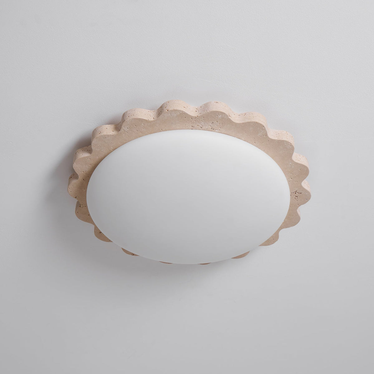 Crestwood lampada da soffitto in travertino giallo con bordo a festone