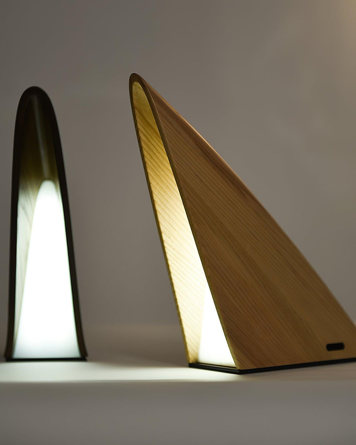 Justin lampada da tavolo minimalista in legno