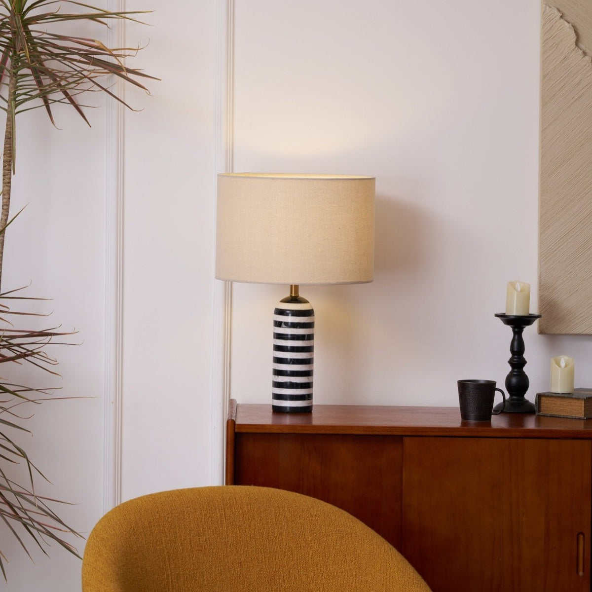 Avery lampada da tavolo contemporanea