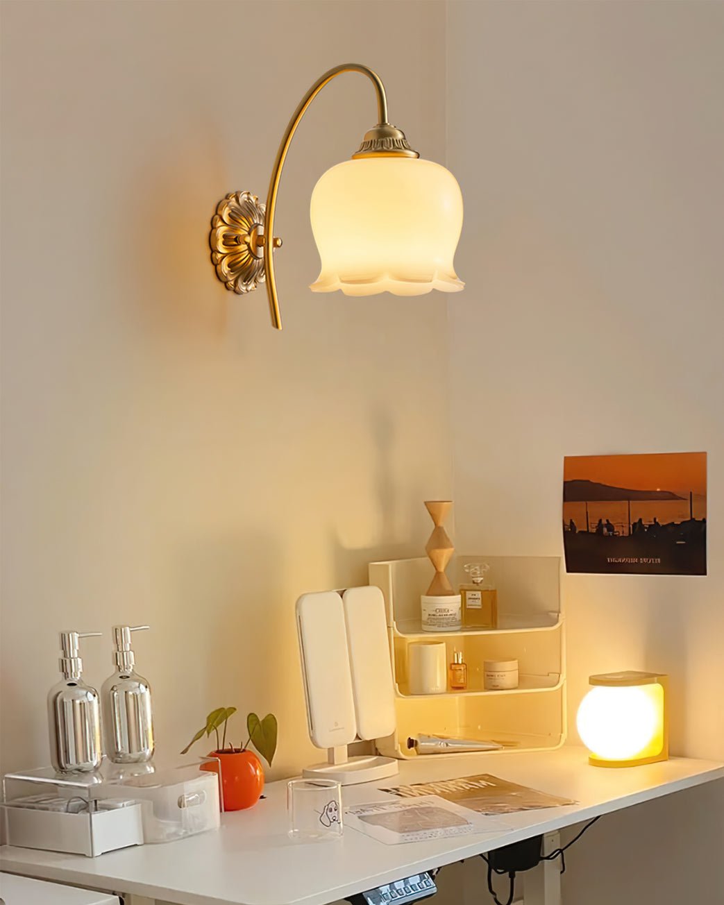 Dazell Art Flower lampada da parete in ottone e resina floreale
