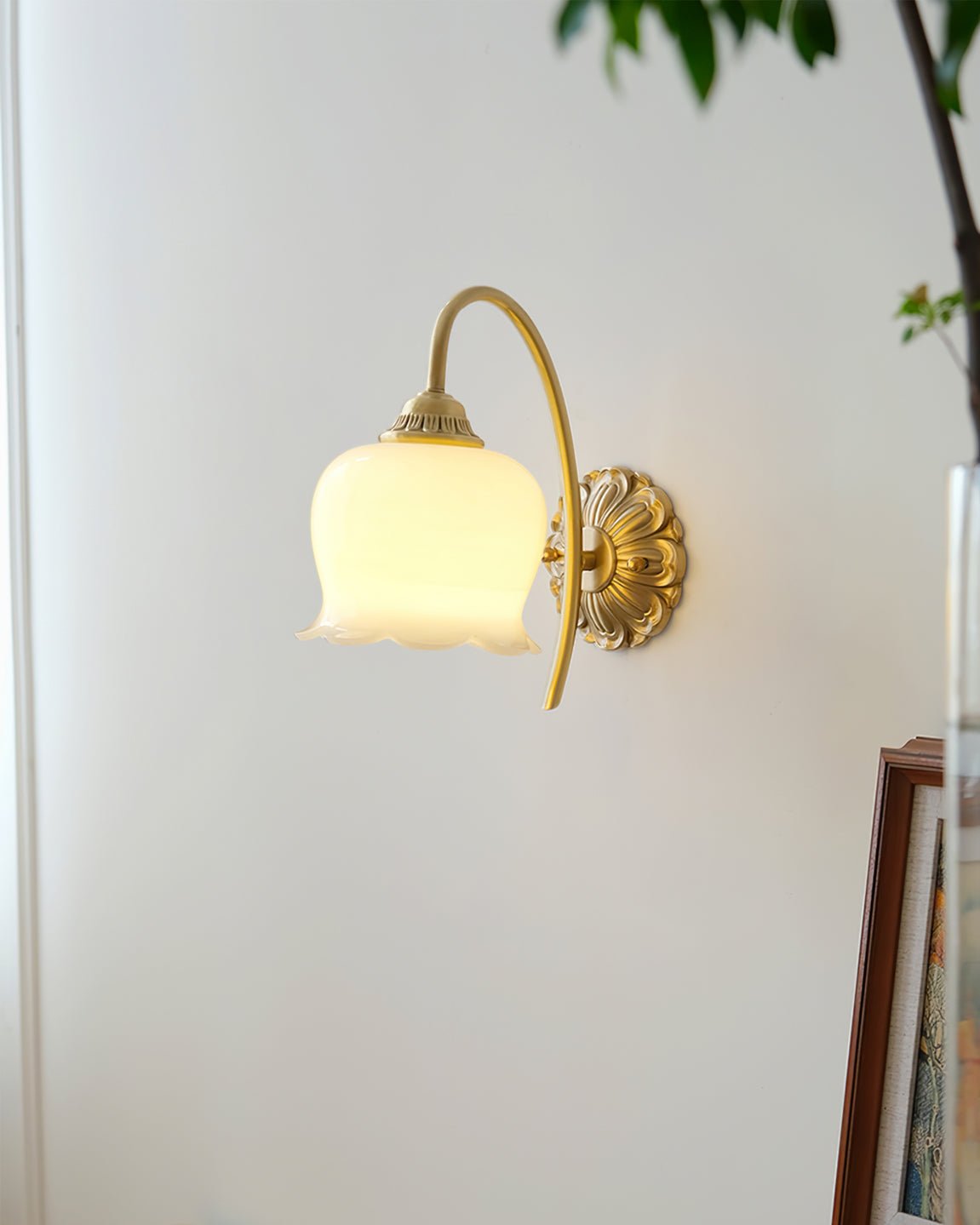 Dazell Art Flower lampada da parete in ottone e resina floreale