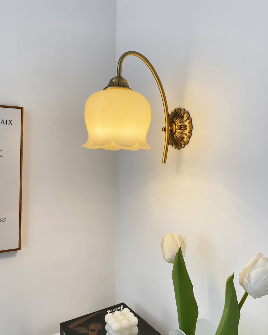 Dazell Art Flower lampada da parete in ottone e resina floreale
