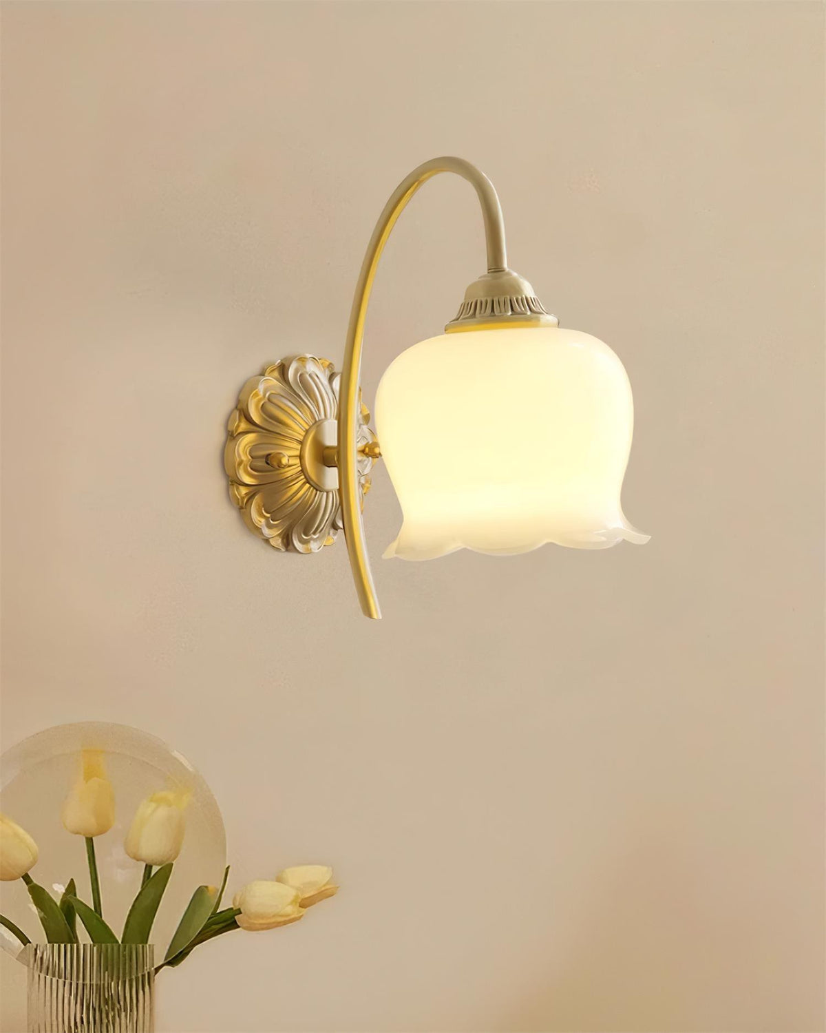 Dazell Art Flower lampada da parete in ottone e resina floreale