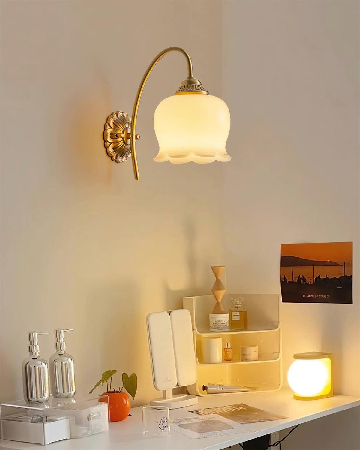 Dazell Art Flower lampada da parete in ottone e resina floreale