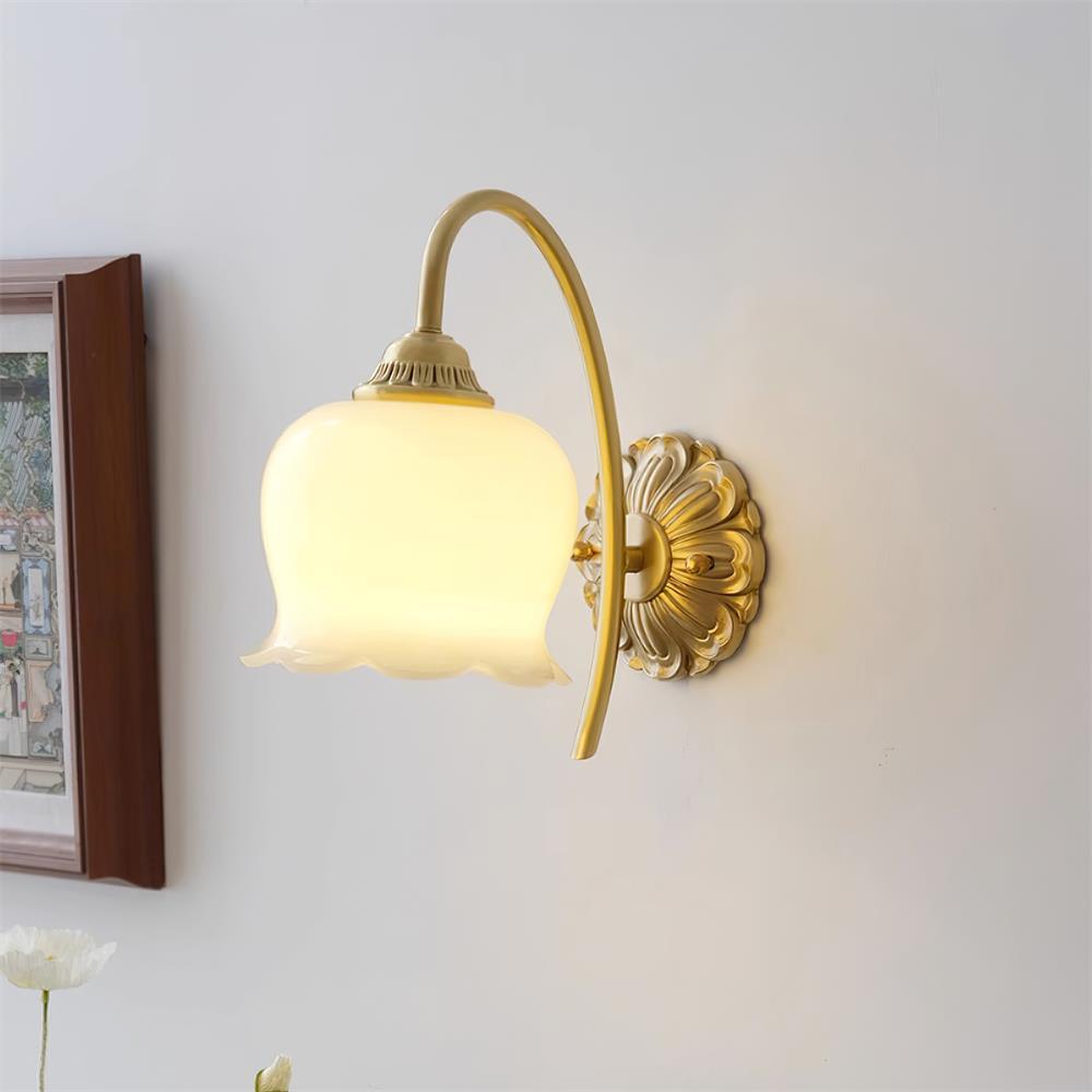 Dazell Art Flower lampada da parete in ottone e resina floreale