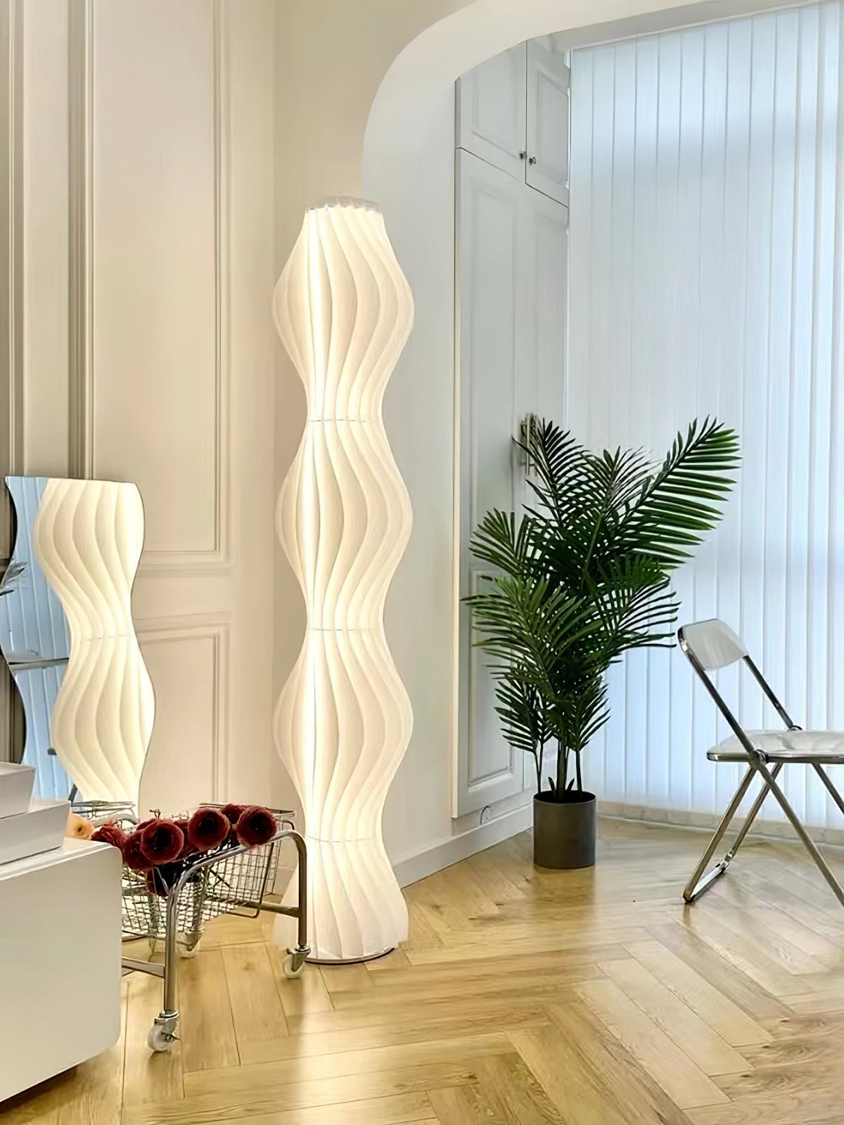 Dotha lampada da terra contemporanea