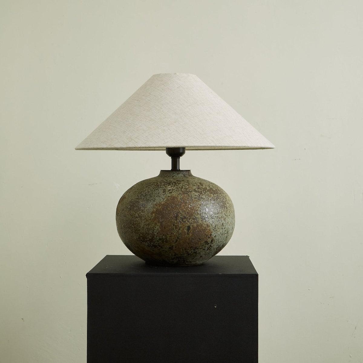 Faye lampada da tavolo in Ceramica moderna