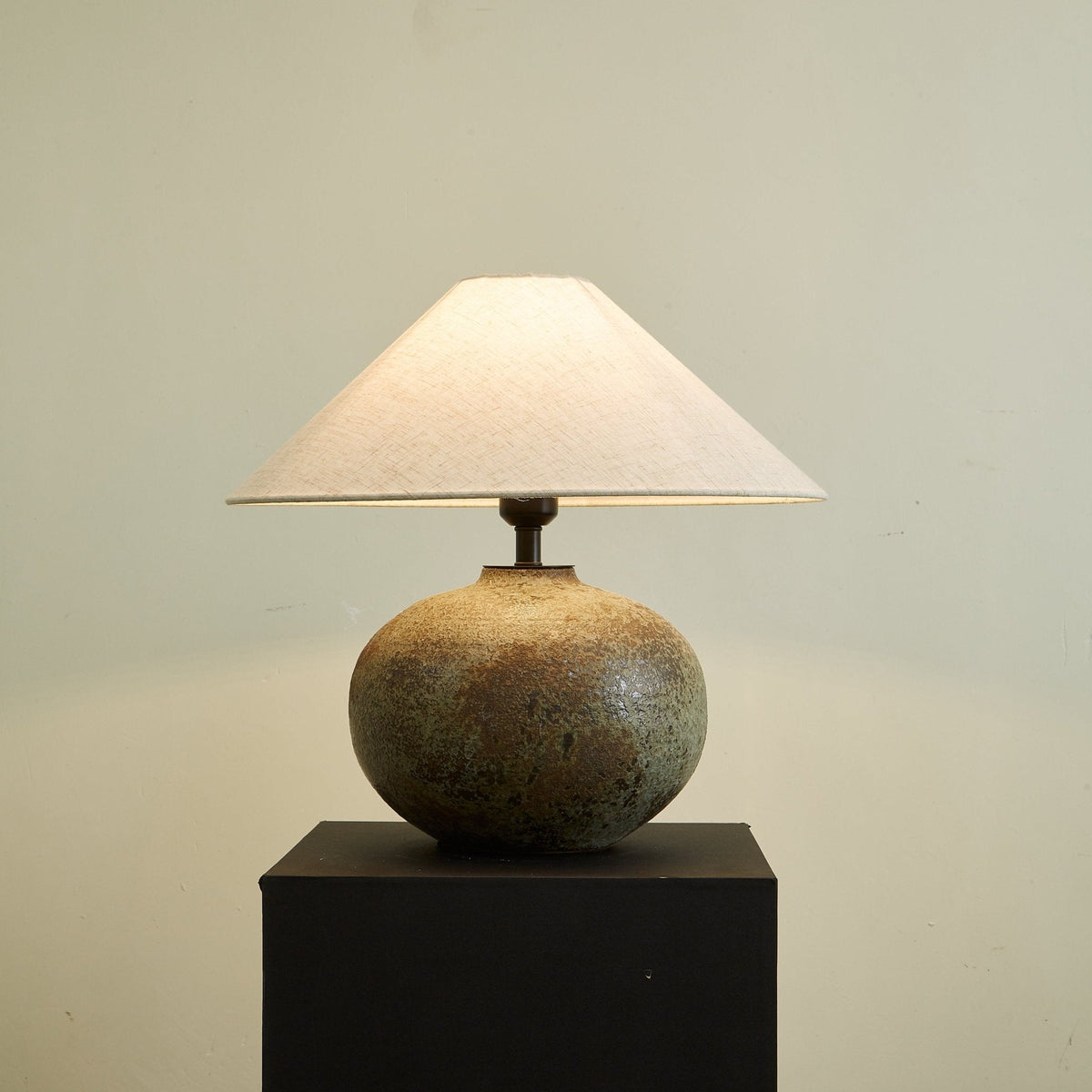 Faye lampada da tavolo in Ceramica moderna