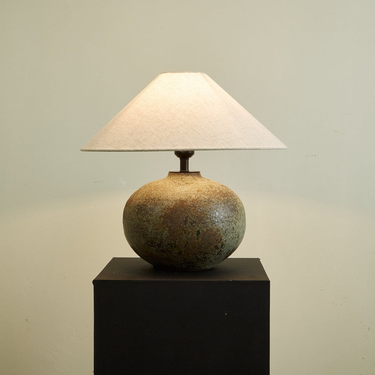 Faye lampada da tavolo in Ceramica moderna