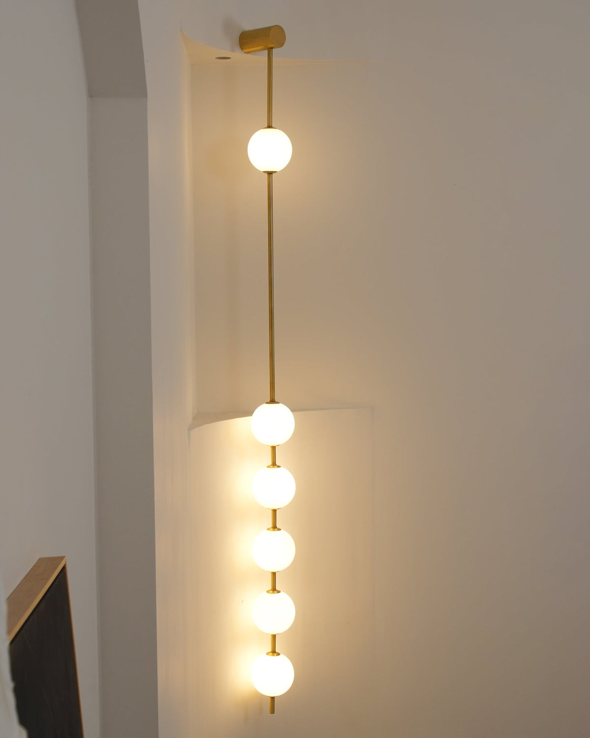 Soloiella lampada da parete Verticali Sferiche ottone a globo
