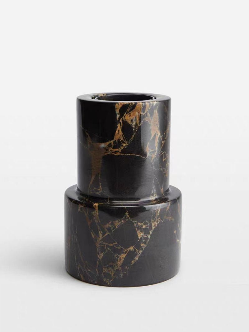 Gravion Vaso in marmo