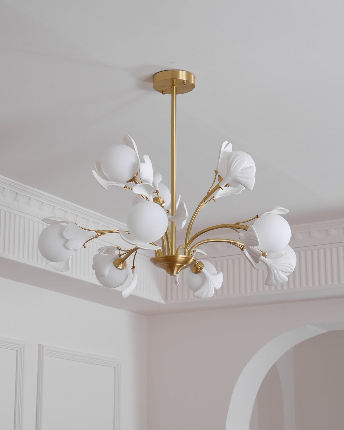Ginkgo lampadario con globi in vetro Opaco
