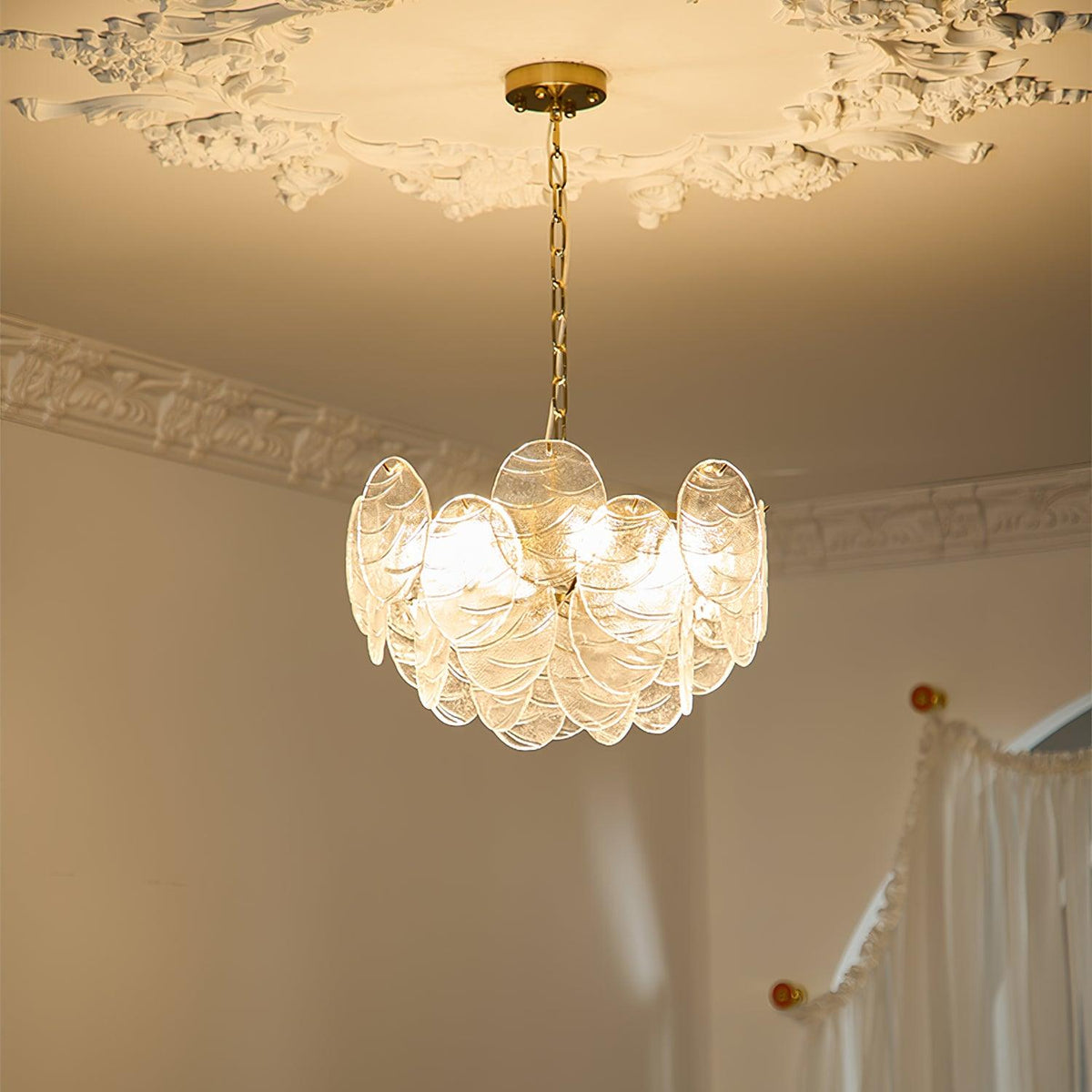 Lampadario in metallo con dischi di vetro e finitura oro, stile vittoriano